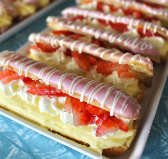 Perroni Strawberry Eclairs